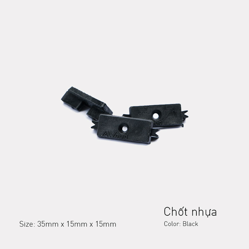 Plastic fastening clip